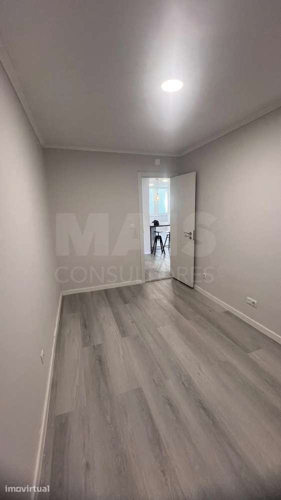 Apartamento T2 totalmente remodelado - Benfica - Grande imagem: 5/10