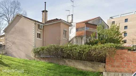 Moradia T3+T2 nos Olivais, Coimbra - Grande imagem: 2/11