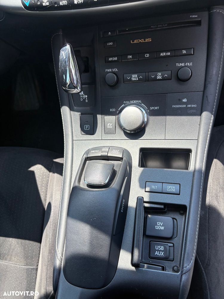 Lexus CT 200h Aut. Luxury - 17