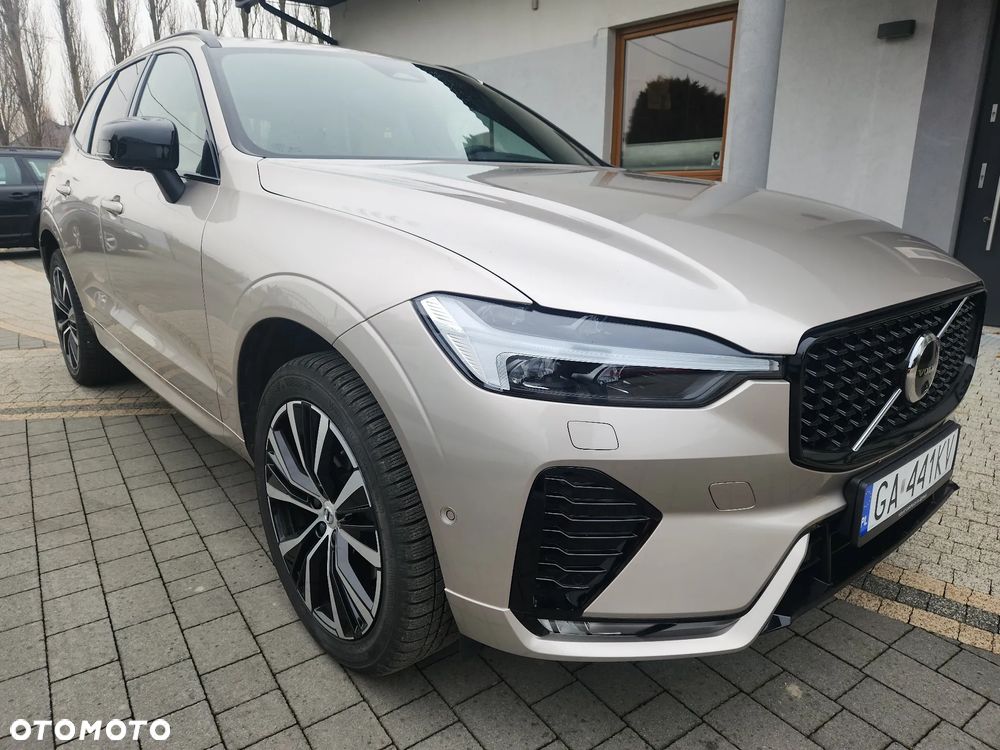 Volvo XC 60 B4 D AWD Ultimate Dark - 3
