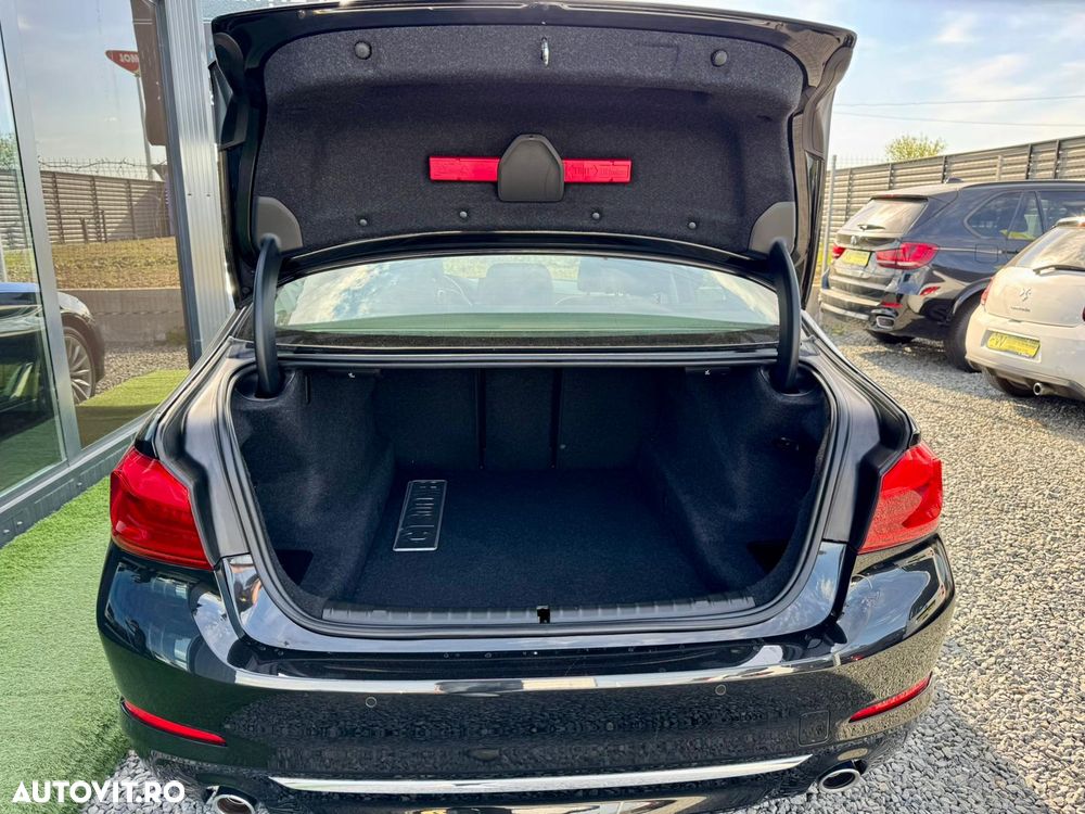 BMW Seria 5 520d xDrive Aut. Luxury Line - 38