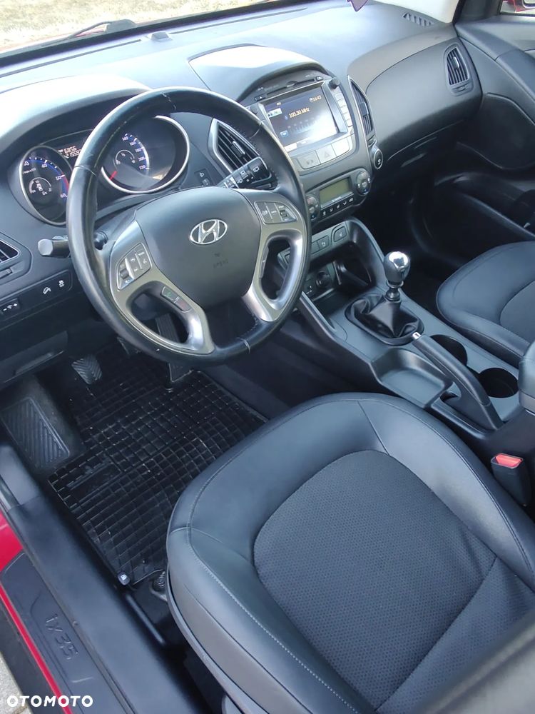 Hyundai ix35 1.7 CRDi 2WD blue Finale Gold - 14