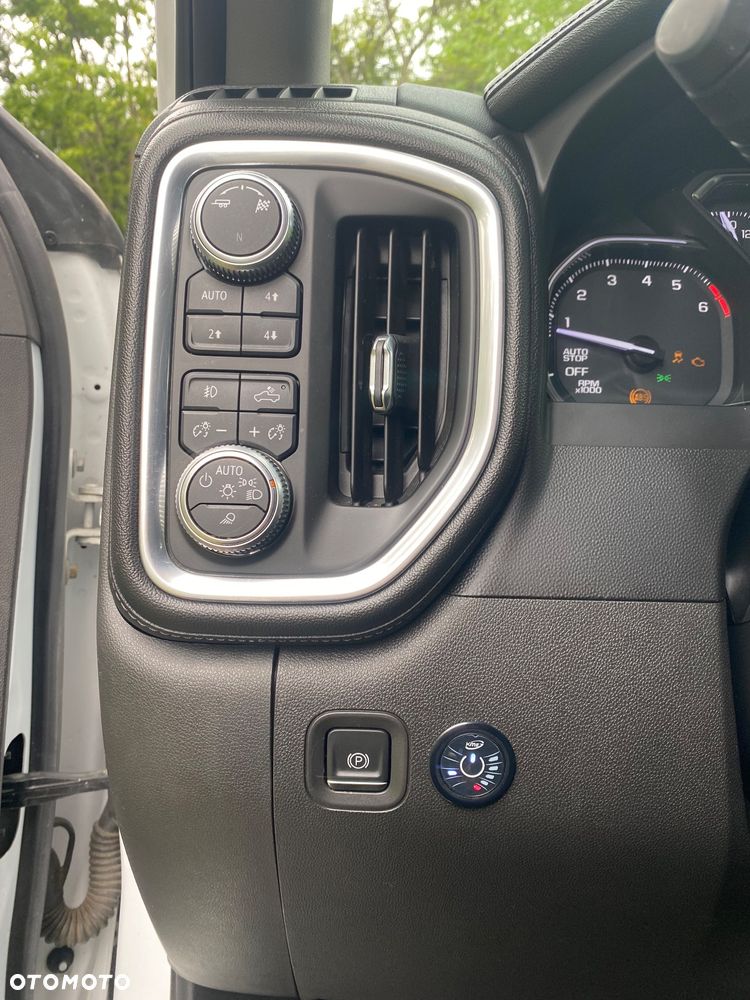 GMC Sierra - 22