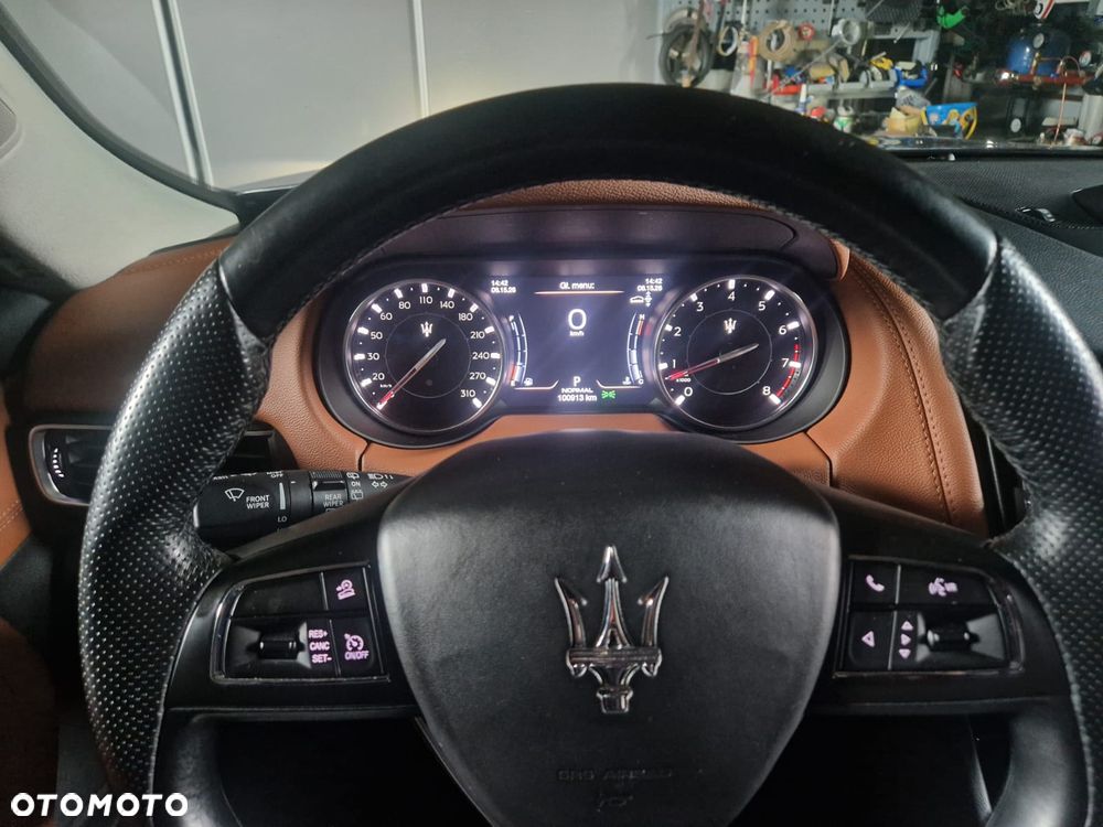 Maserati Levante - 14