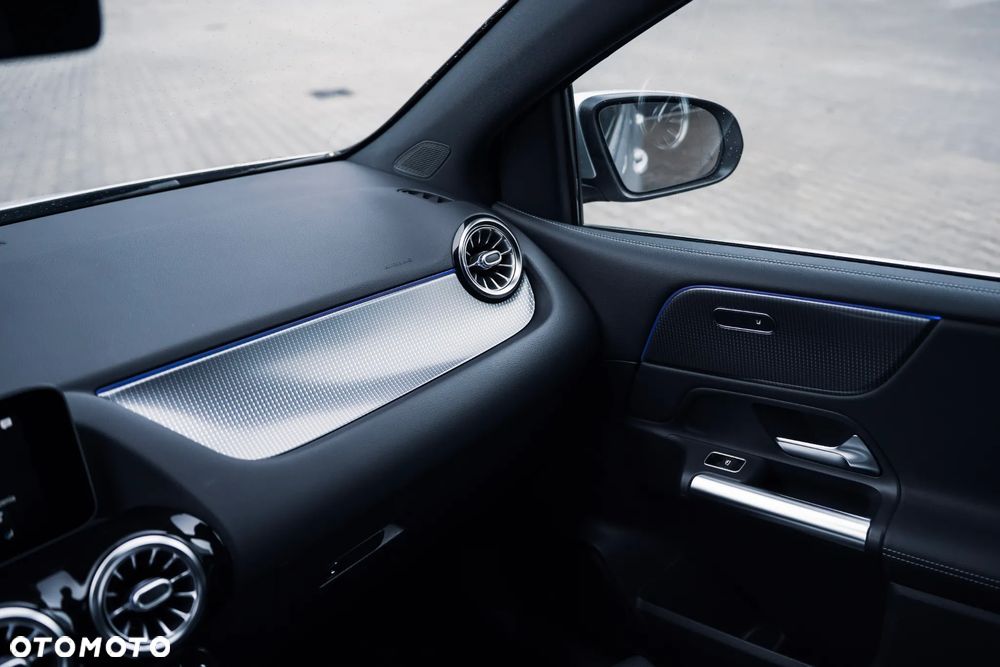Mercedes-Benz Klasa B 220 4-Matic 7G-DCT - 25