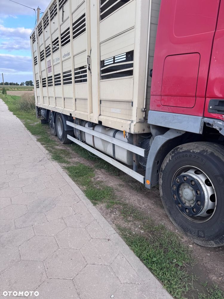 Mercedes-Benz Actros - 3