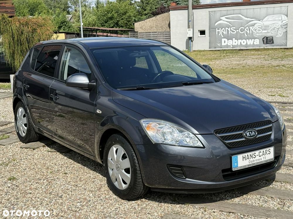 Kia Ceed - 14