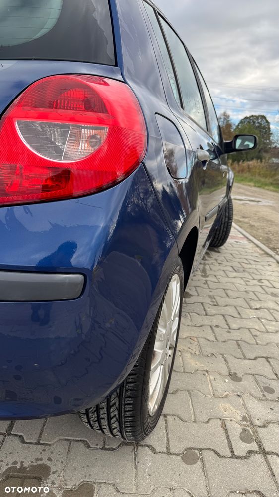 Renault Clio - 7