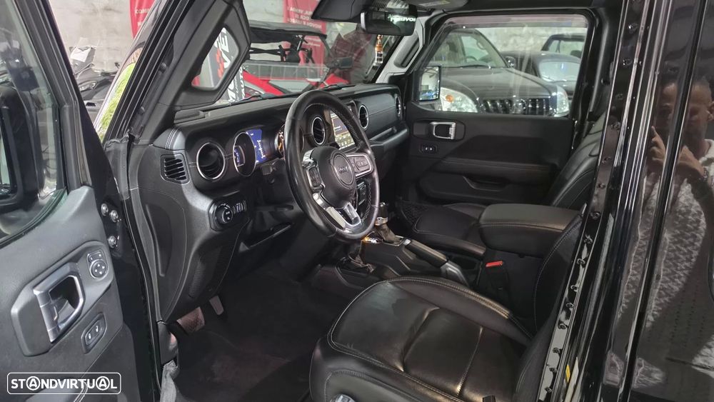 Jeep Gladiator 3.0V6 MultiJet AWD Auto Overland — fotografia 30