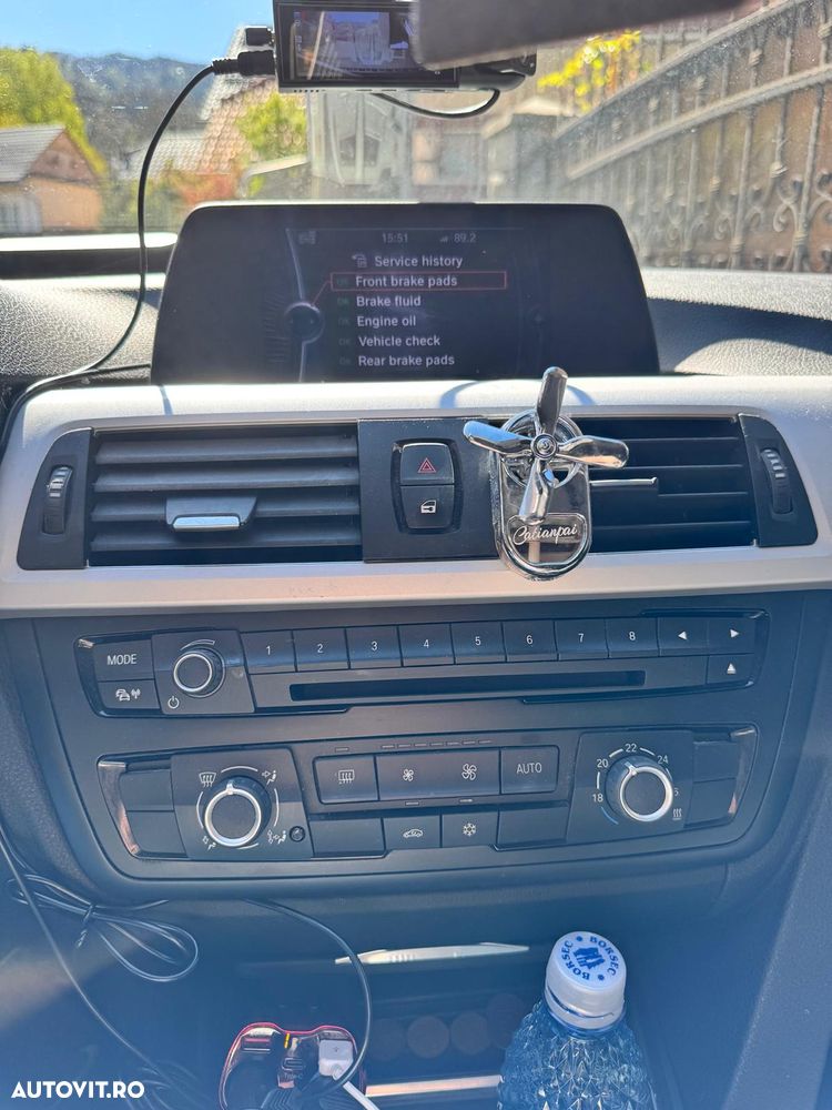 BMW Seria 3 320i Aut. - 12