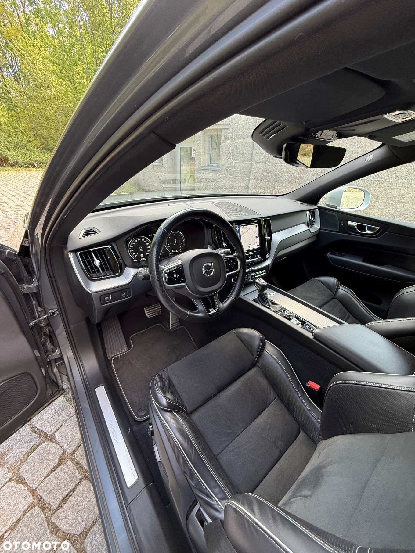 Volvo XC 60 D4 AWD R-Design - 12