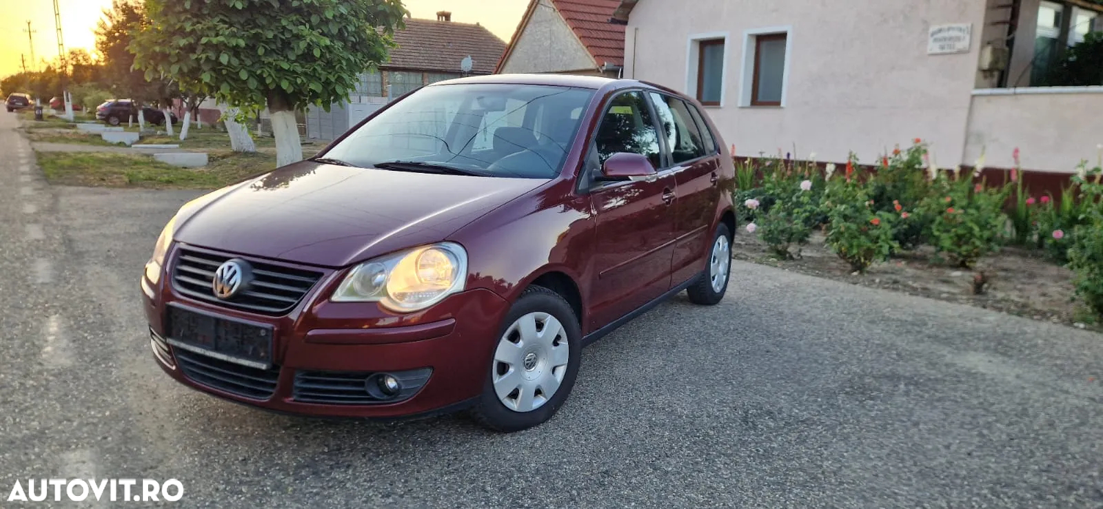Volkswagen Polo - 2