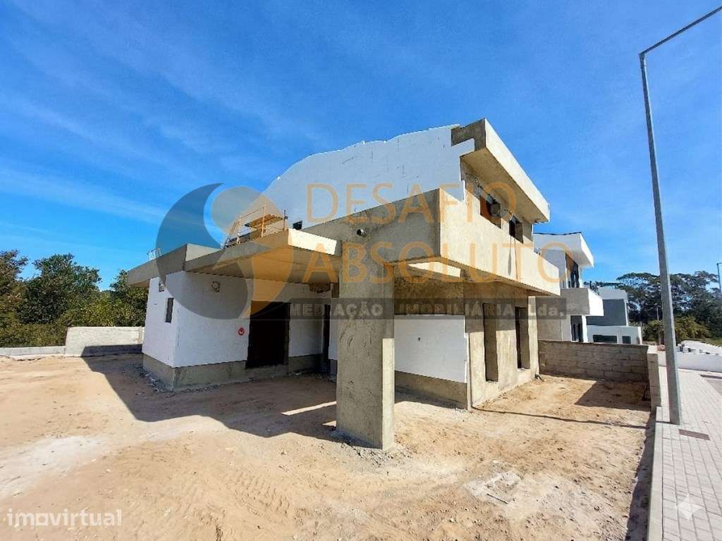 Moradia Geminada T3 c/ Piscina e Telheiro. Lagoa de Albufeira - Grande imagem: 3/24