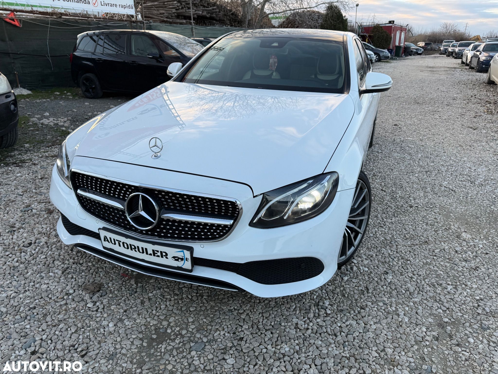 Mercedes-Benz E 220 d 9G-TRONIC AMG Line - 1