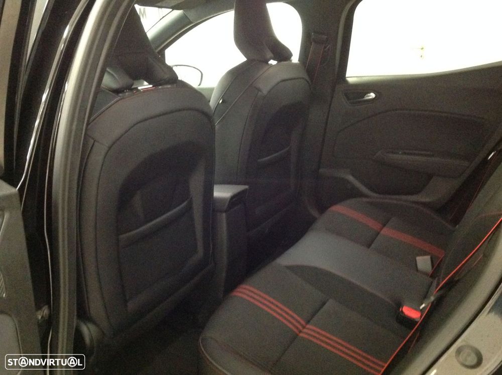 Renault Clio 1.0 TCe RS Line - 18