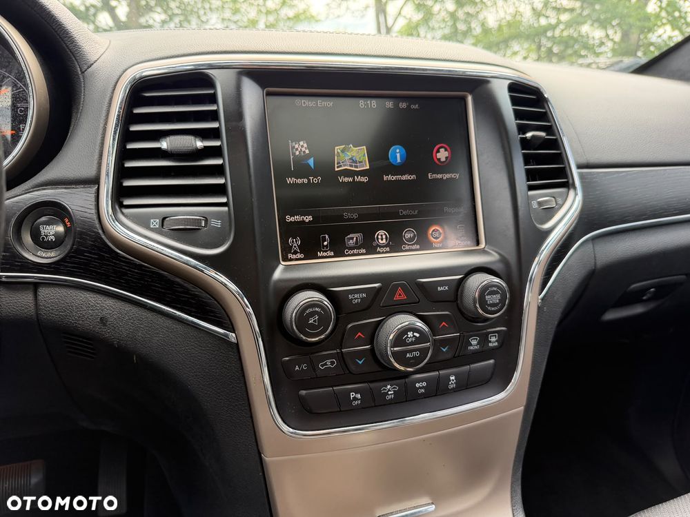 Jeep Grand Cherokee - 24