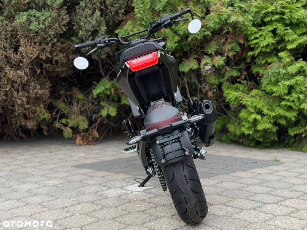 Husqvarna Svartpilen - 4