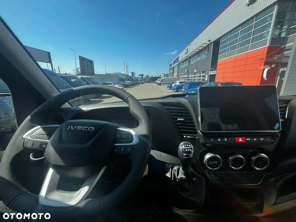Iveco MEGA WYPRZEDAŻ Ekspozycji - Daily 35S18H - 24