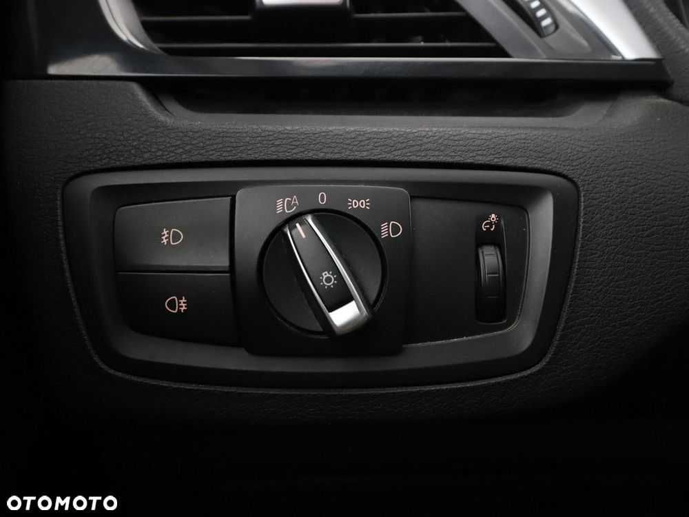 BMW X1 xDrive18d Advantage - 32