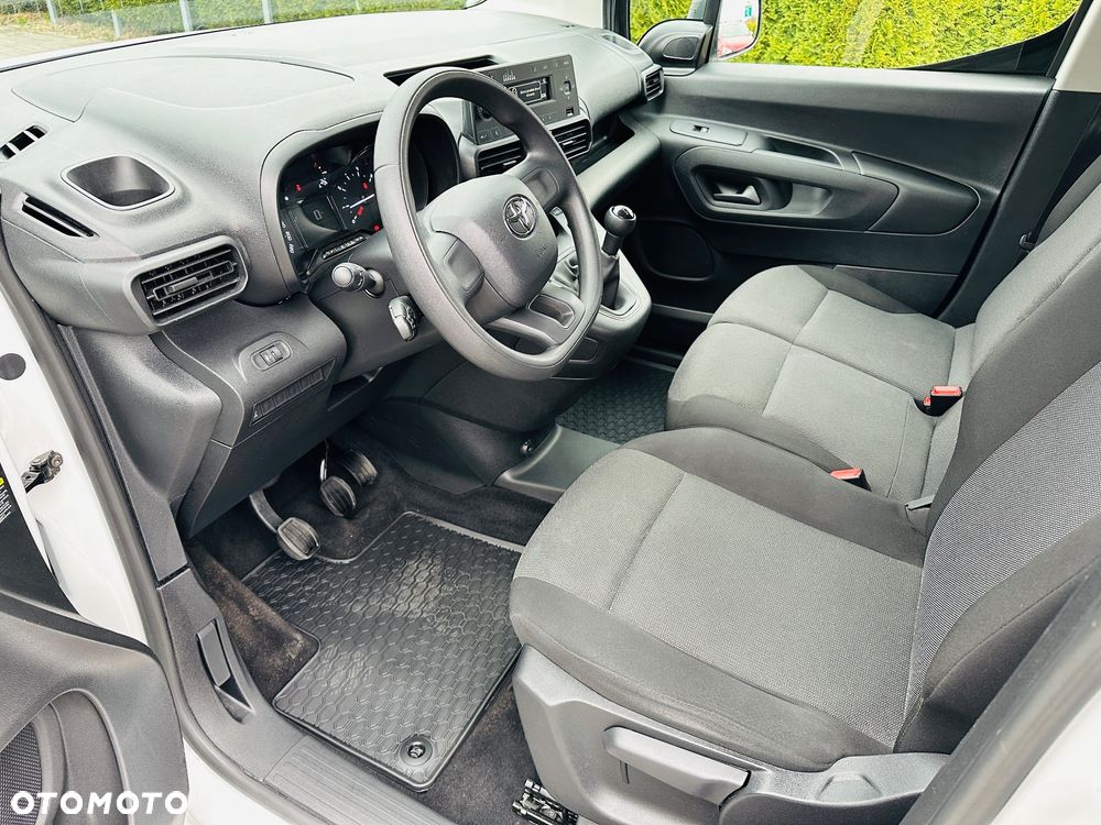 Toyota Proace City 1.5 D-4D  2,3t Active - 24