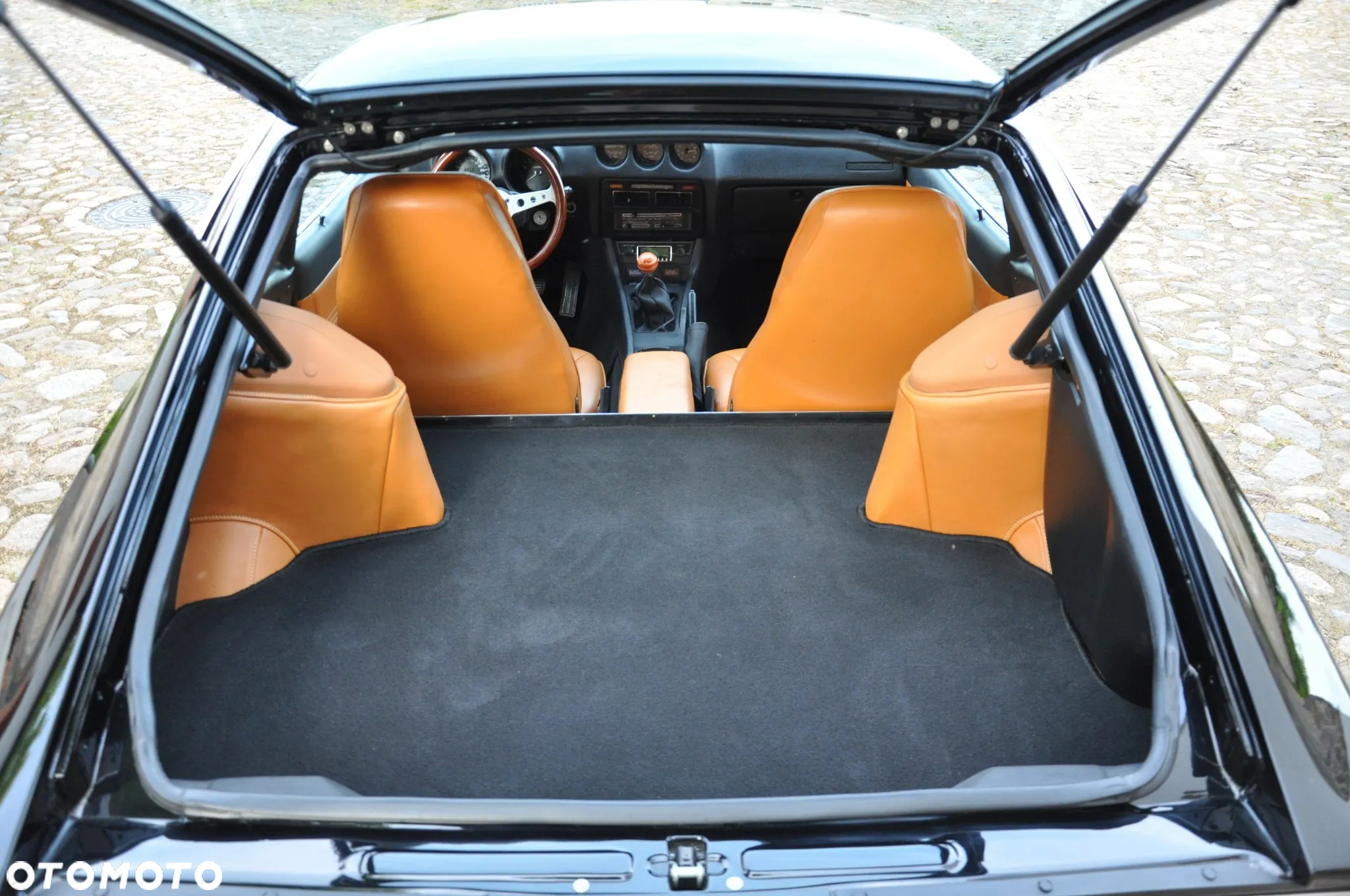 Nissan 280 ZX - 29