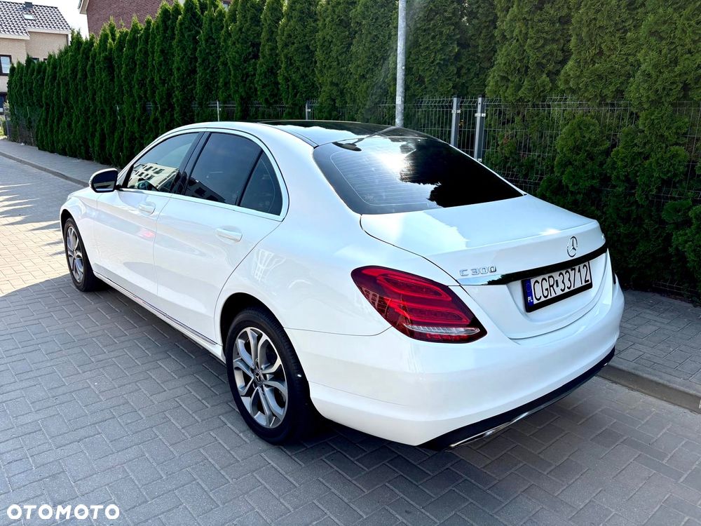 Mercedes-Benz Klasa C 300 9G-TRONIC AMG Line - 7