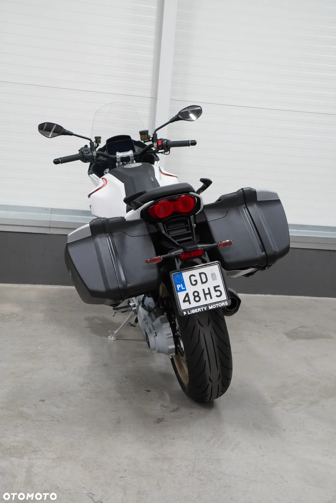 Moto Guzzi V100 Mandello - 10