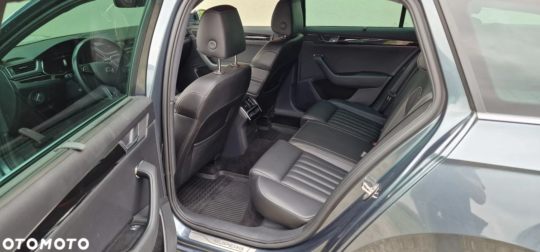 Skoda Superb Combi 2.0 TDI 4x4 DSG L&K - 9