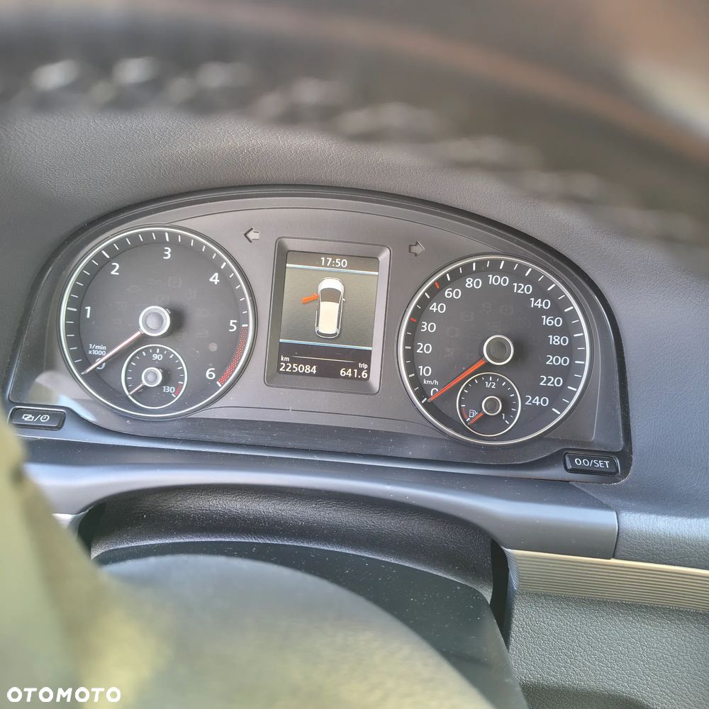 Volkswagen Touran 2.0 TDI DPF Highline - 8