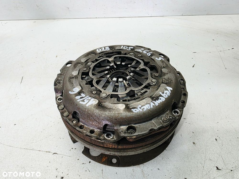 KOŁO DWUMASOWE SPRZĘGŁO AUDI A4 B8 A5 2.0 TDI 2.0 TFSI 0B2105266S 15/26 - 14