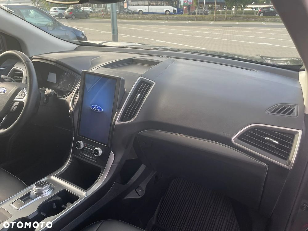 Ford Edge - 8