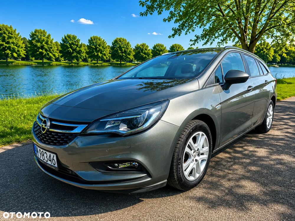 Opel Astra 1.6 CDTI Elite - 1