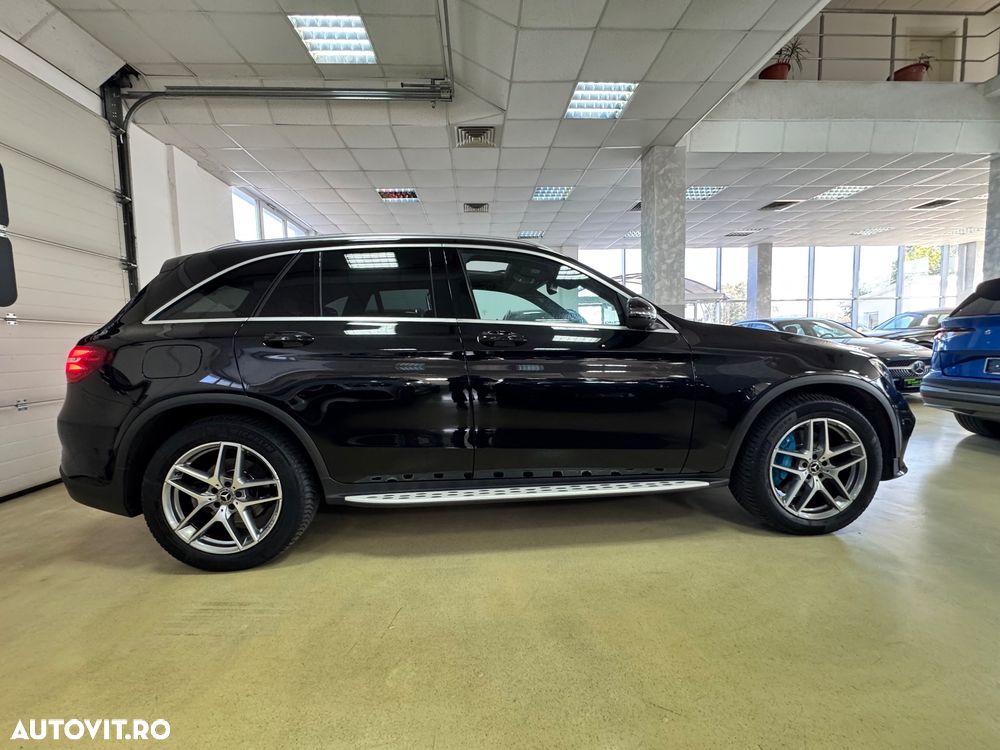 Mercedes-Benz GLC 350 e 4Matic 7G-TRONIC AMG Line - 11