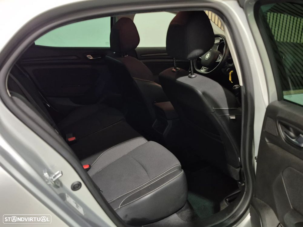 Renault Mégane 1.5 dCi Zen - 17