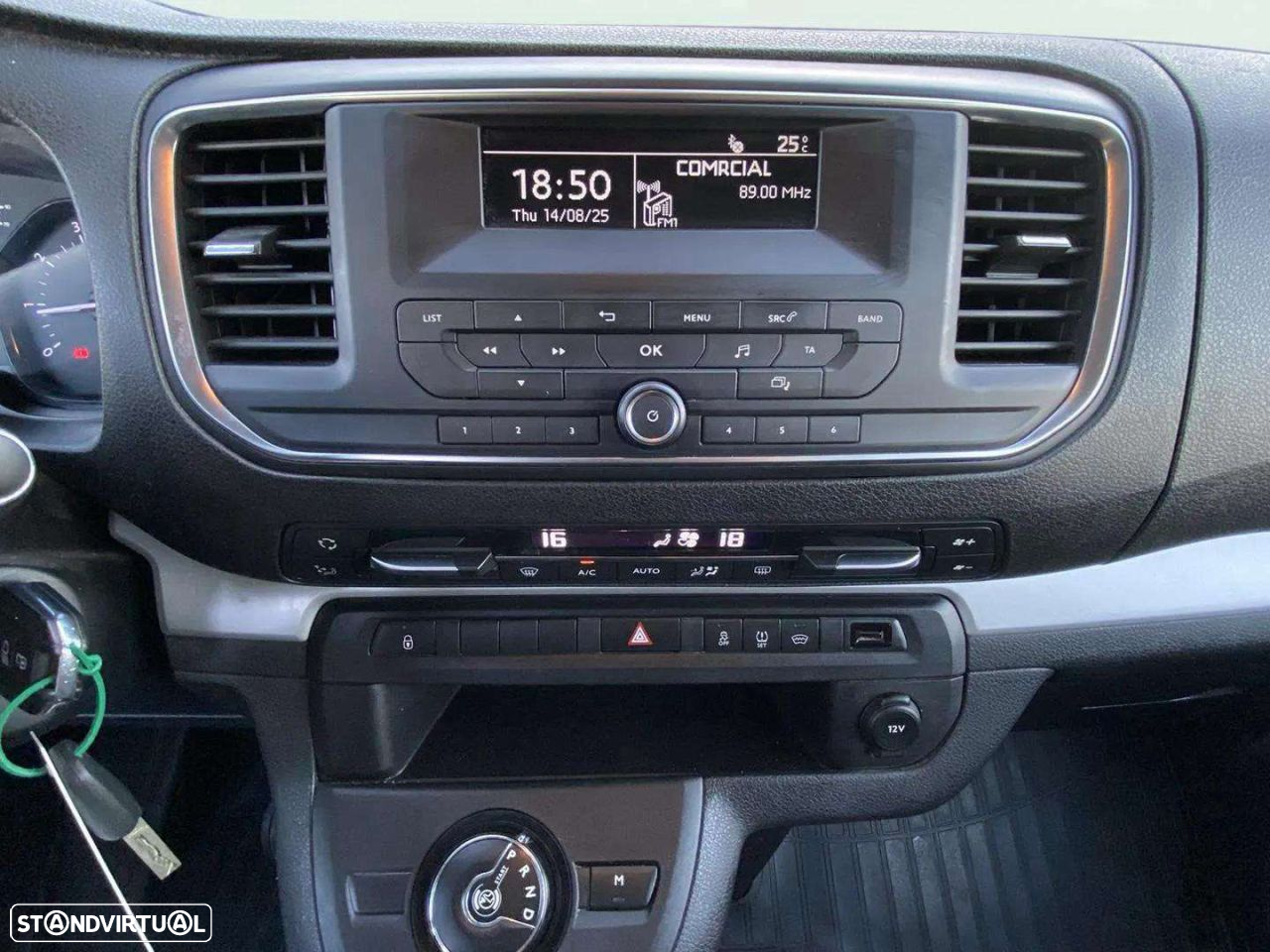 Peugeot Traveller 2.0 BlueHDi L2H1 Business Standard EAT8 - 12