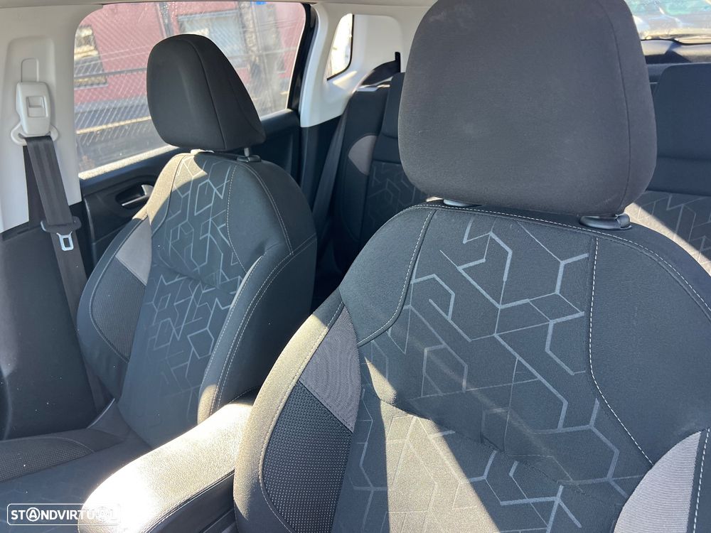 Peugeot 2008 1.2 PureTech Allure - 31