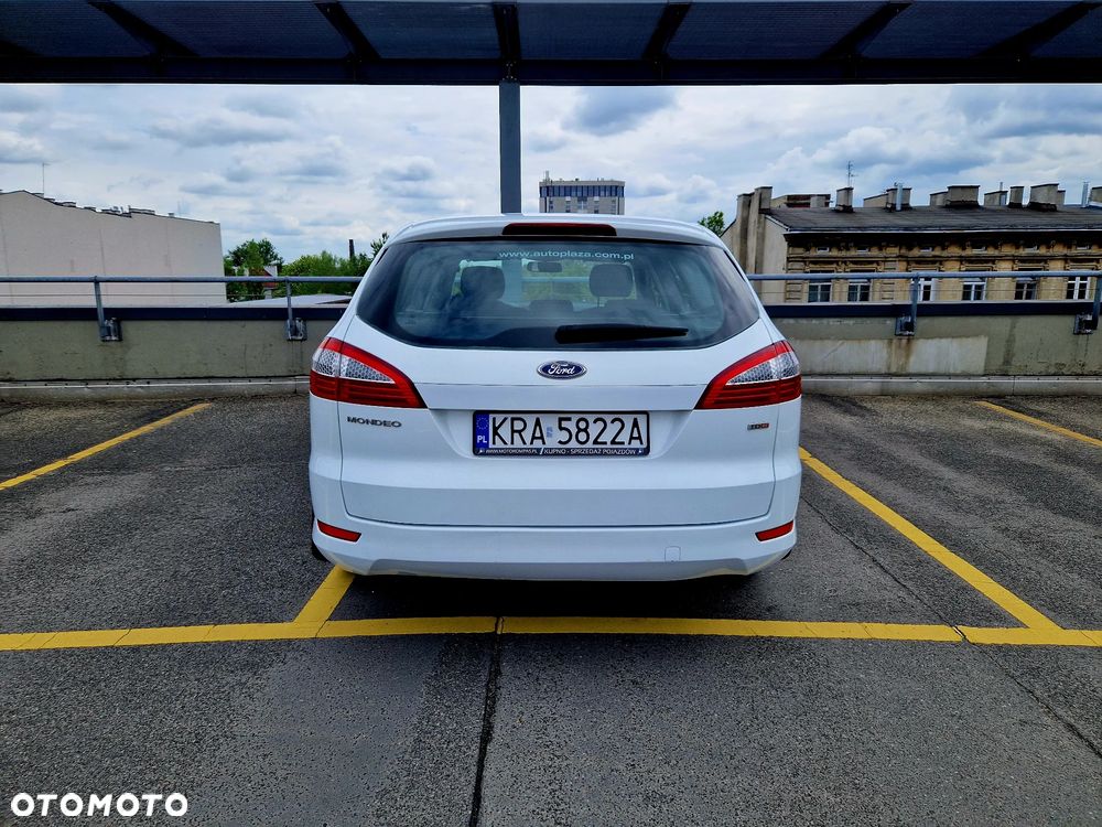 Ford Mondeo 1.8 TDCi Ambiente - 13