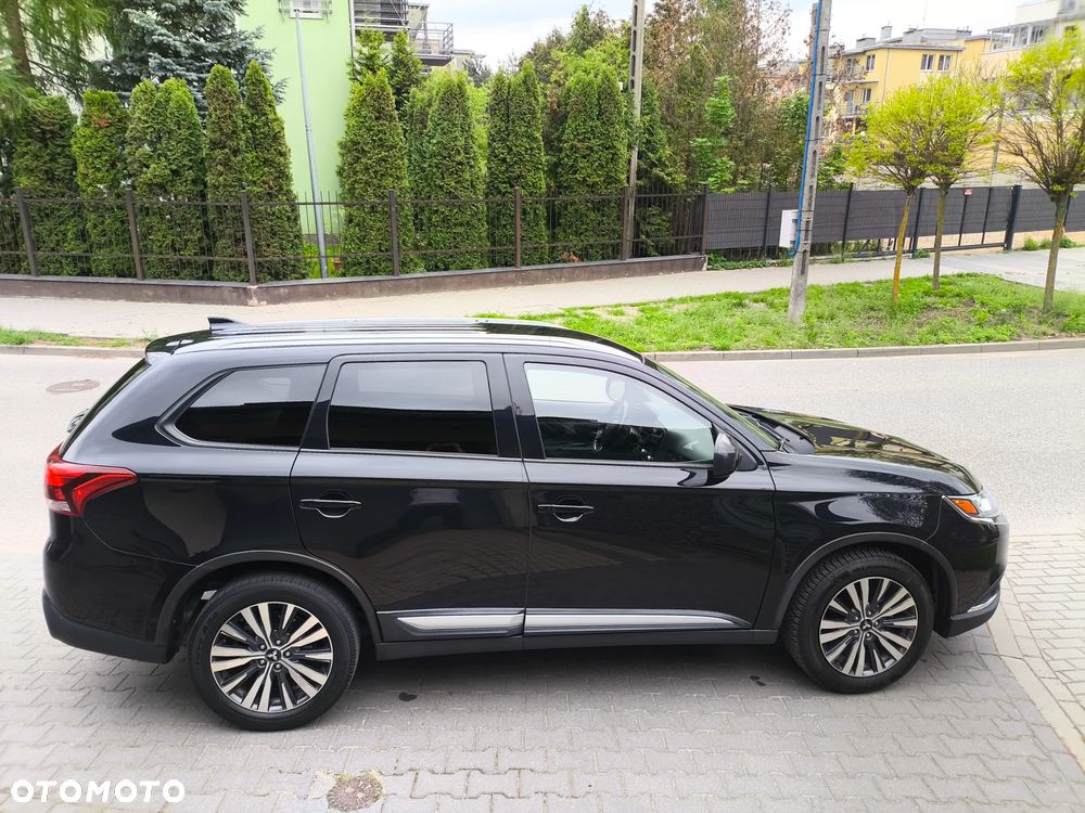 Mitsubishi Outlander - 21