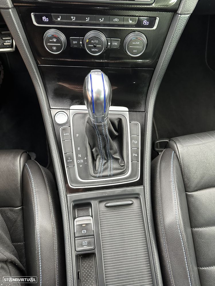 VW Golf 1.4 GTE Plug-in-Hybrid DSG - 14