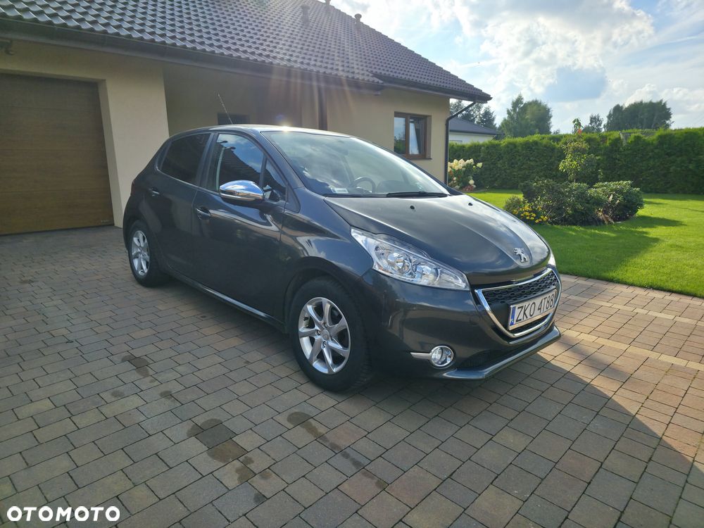 Peugeot 208 1.2 PureTech Style - 1