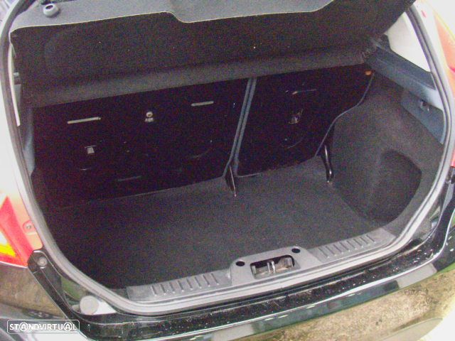 Ford Fiesta 1.4 TDCI Titanium - 34