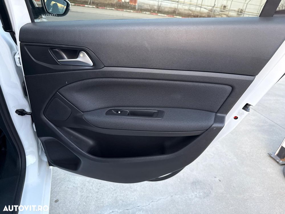 Peugeot 308 PureTech 130 GPF EAT8 Stop & Start Allure - 40
