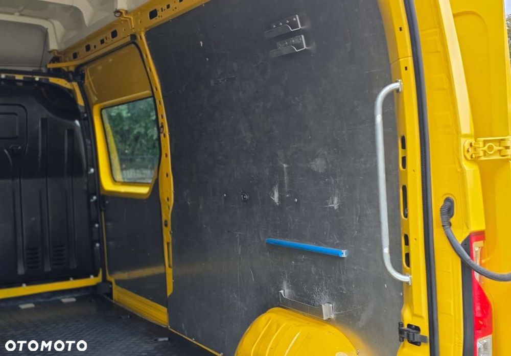 Renault Master - 25
