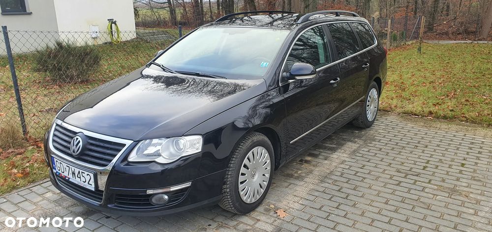Volkswagen Passat - 1