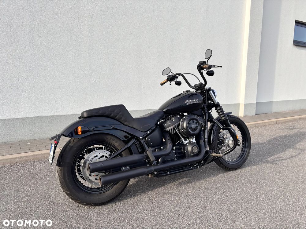 Harley-Davidson Softail Street Bob - 7