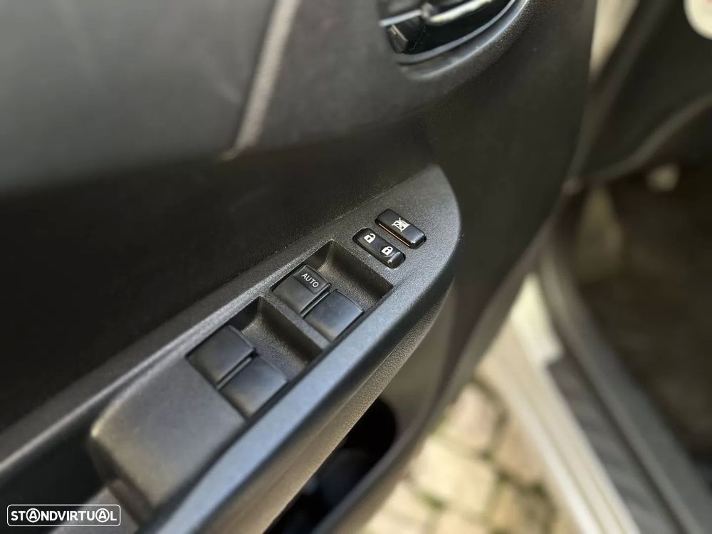 Toyota Verso-S 1.33 VVT-i Exclusive+Navi - 28