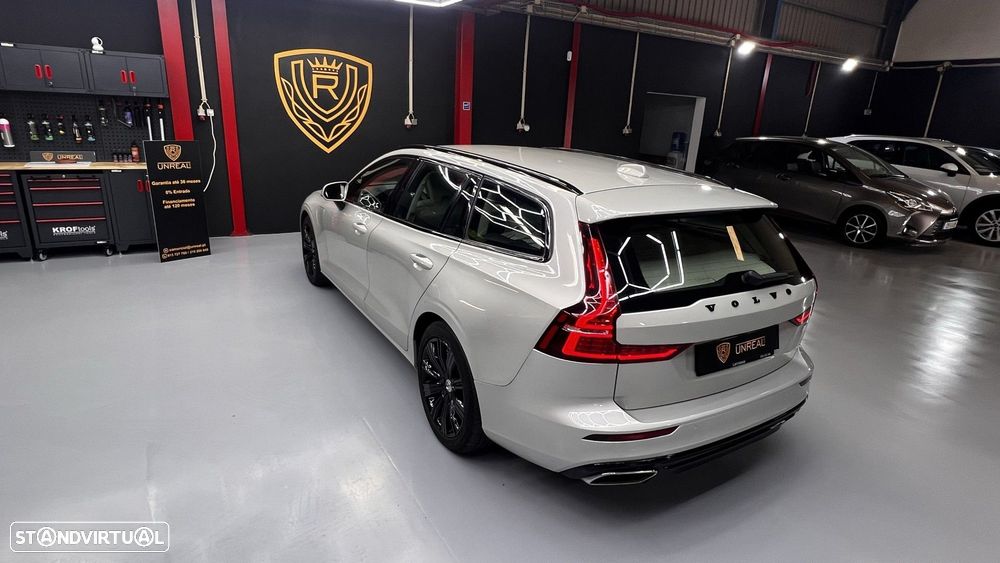 Volvo V60 2.0 T8 AWD TE Inscription Expression — fotografia 27