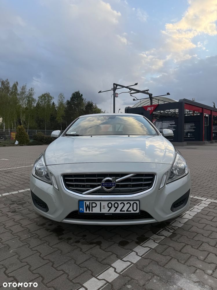 Volvo V60 D3 Momentum - 2