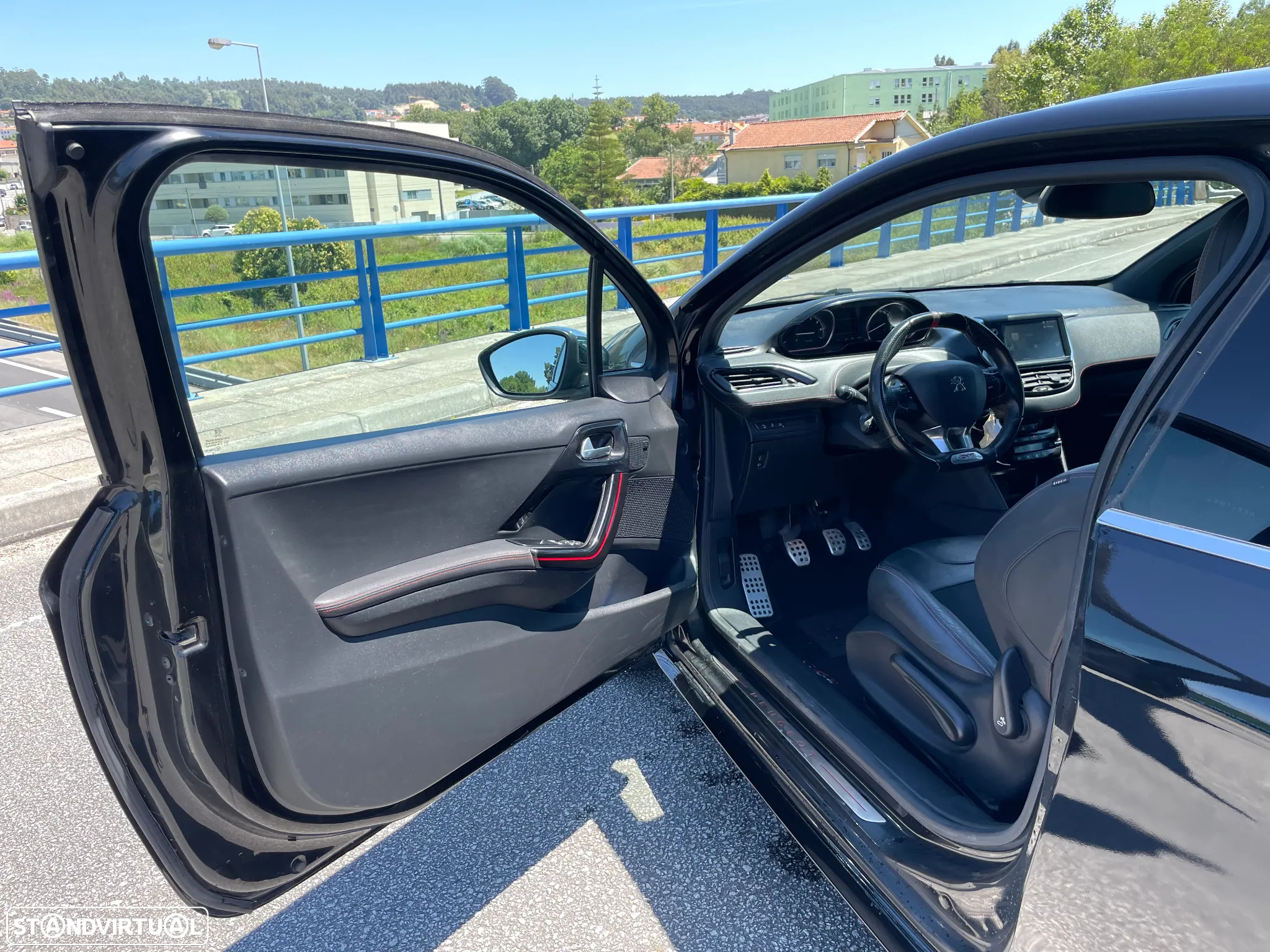Peugeot 208 1.6 e-THP GTi - 10