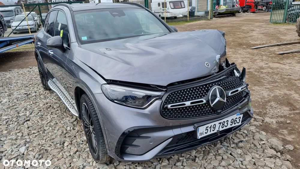 Mercedes-Benz GLC 220 d 4Matic 9G-TRONIC AMG Line Advanced - 3
